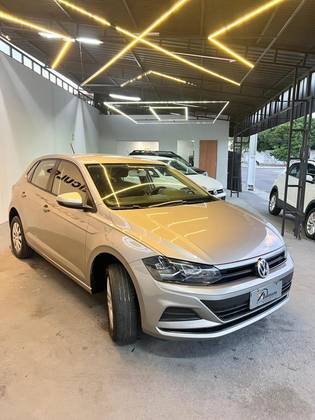 VOLKSWAGEN POLO 1.0 MPI TOTAL FLEX MANUAL VOLKSWAGEN POLO 1.0 MPI TOTAL FLEX MANUAL